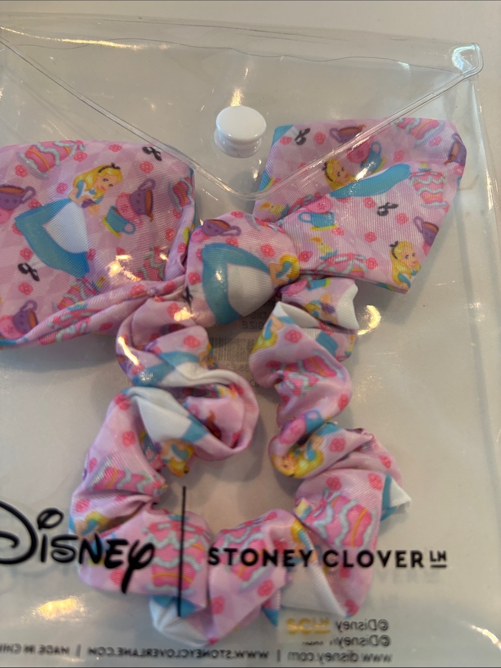 Disney x Stoney Clover Pink Alice in Wonderland Bow Scrunchie—firm price